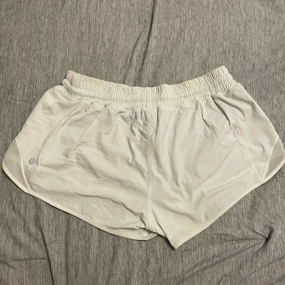 HOTTY HOT LULULEMON SHORTS SIZE 8